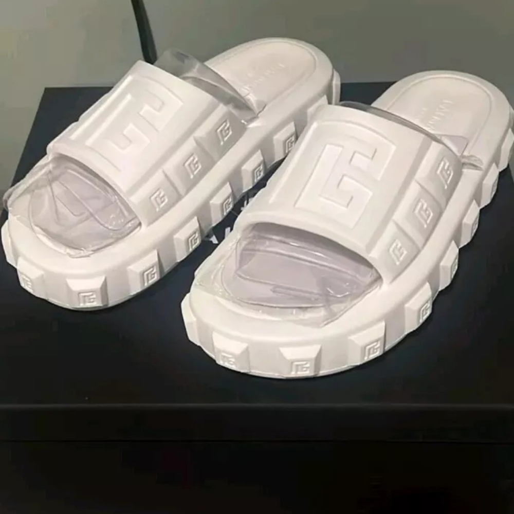 Blamain slippers 8 or 41